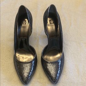Anne Klein Glittery Pewter Pump